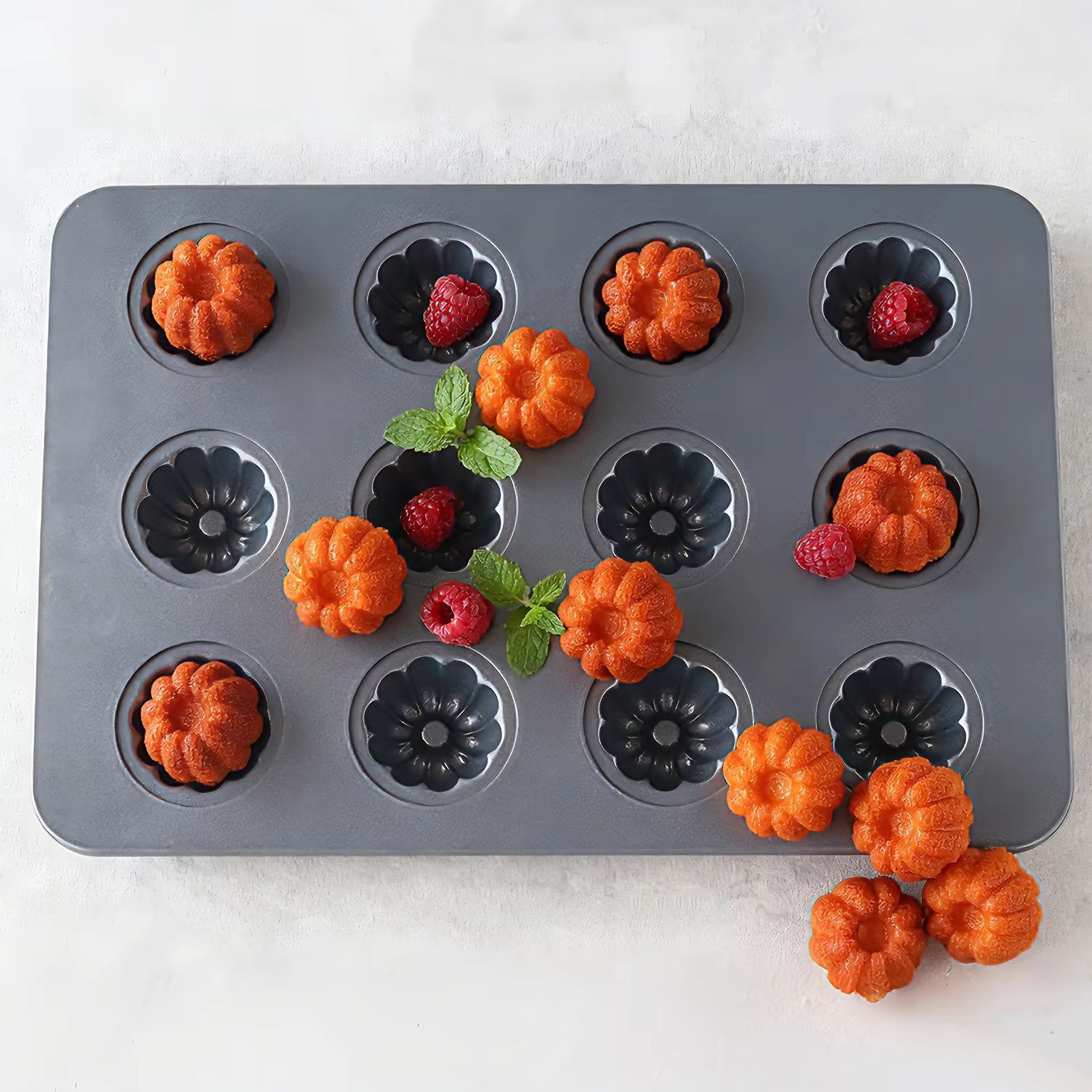 Bread Baking Kitchen Utensils - พิมพ์อบขนมมินิคูโกลฟ 12 หลุม ทำจากเหล็กกล้าคาร์บอน สำหรับทำขนมมาเดอลีน มัฟฟิน